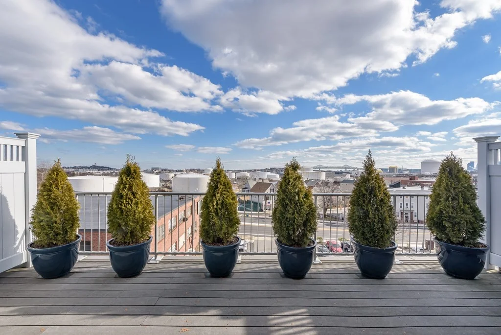 210 Broadway, Everett