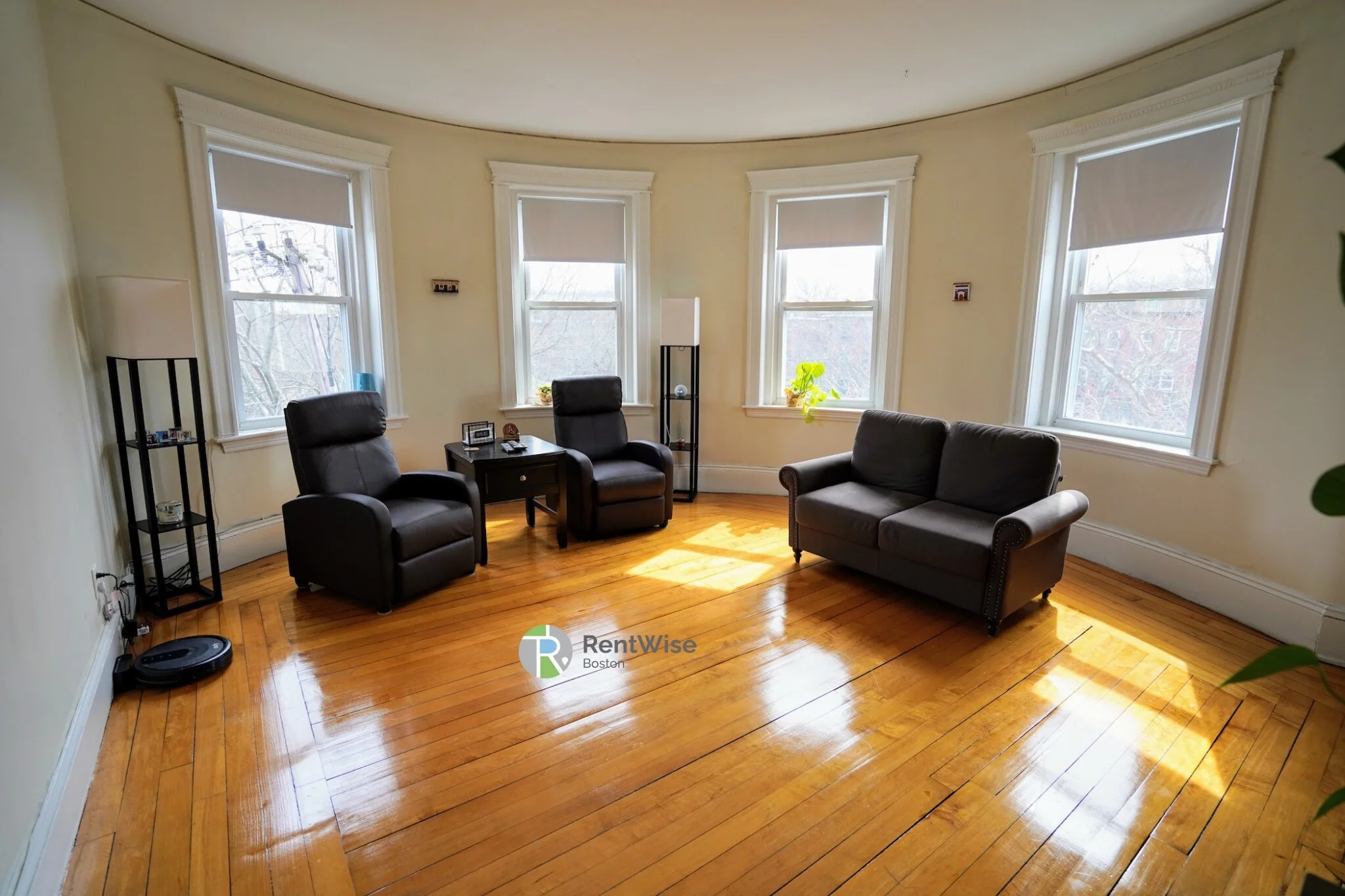 1822 Beacon St, Brookline