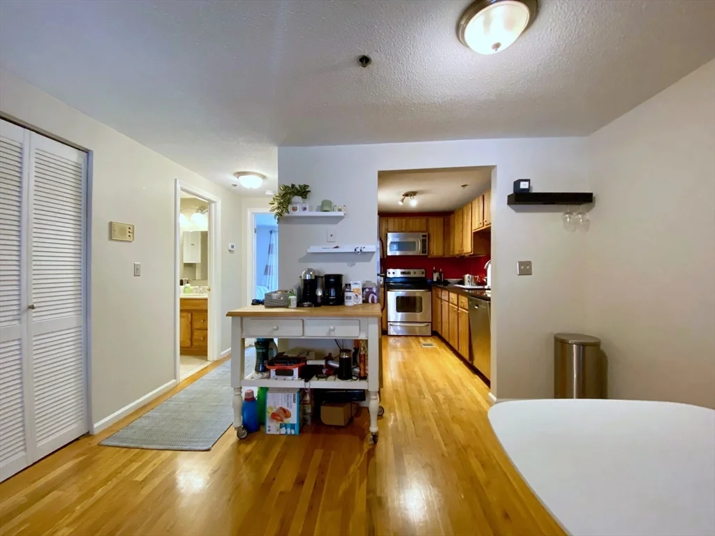 15 Henley, Charlestown