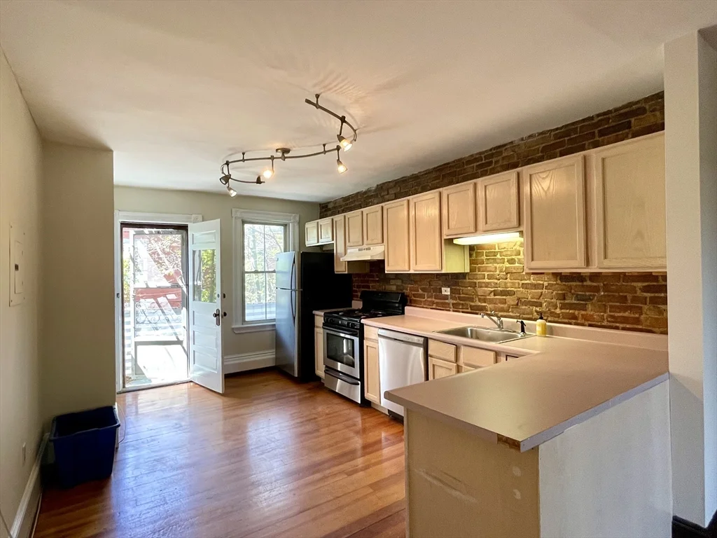6 Mead St, Allston