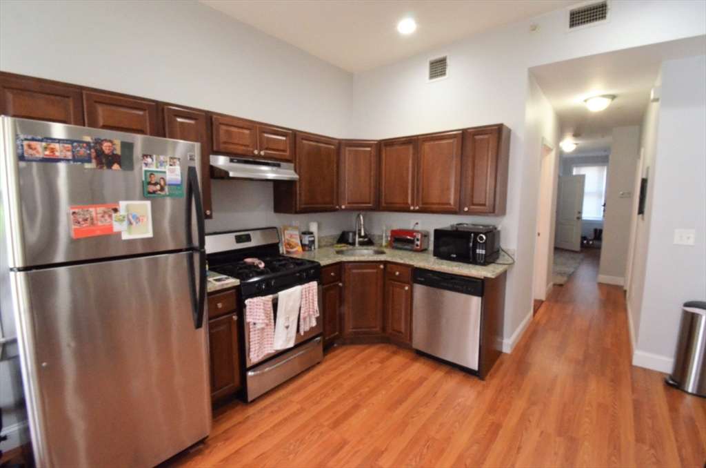 194 Marion St, East Boston