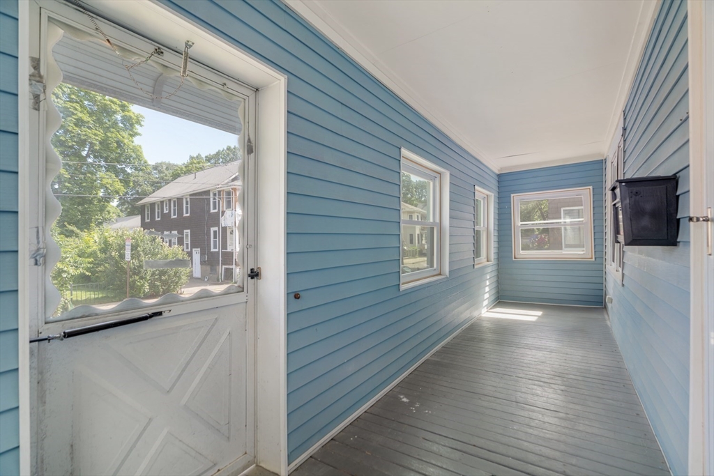 36 Thingvalla, Strawberry Hill