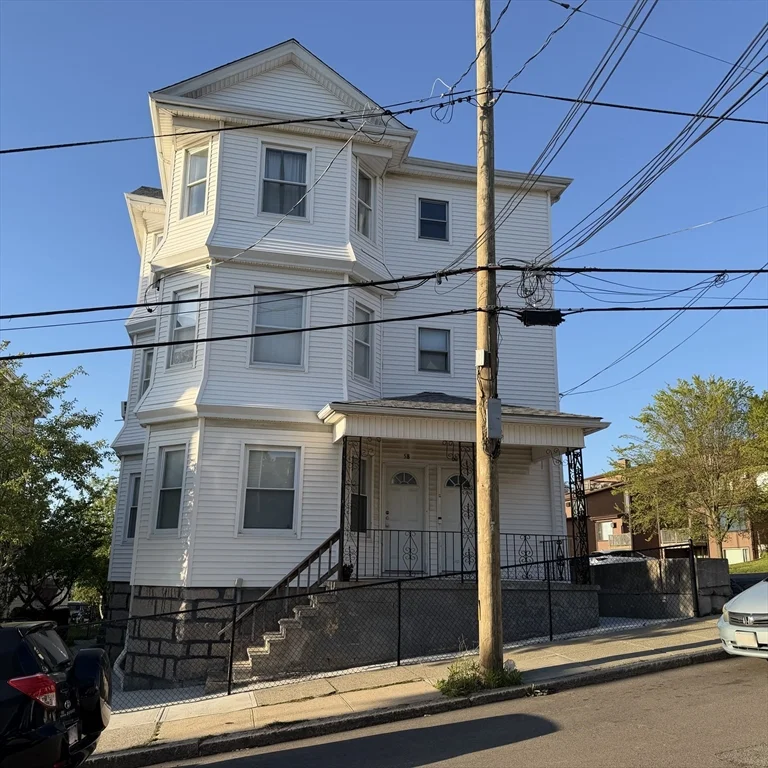 58 Prospect St, Fall River