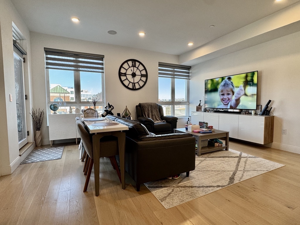 20 West Fifth St, South Boston