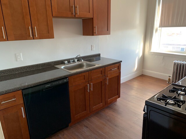 1800 Commonwealth Ave, Brighton