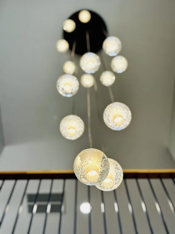 12 Linden St, Natick