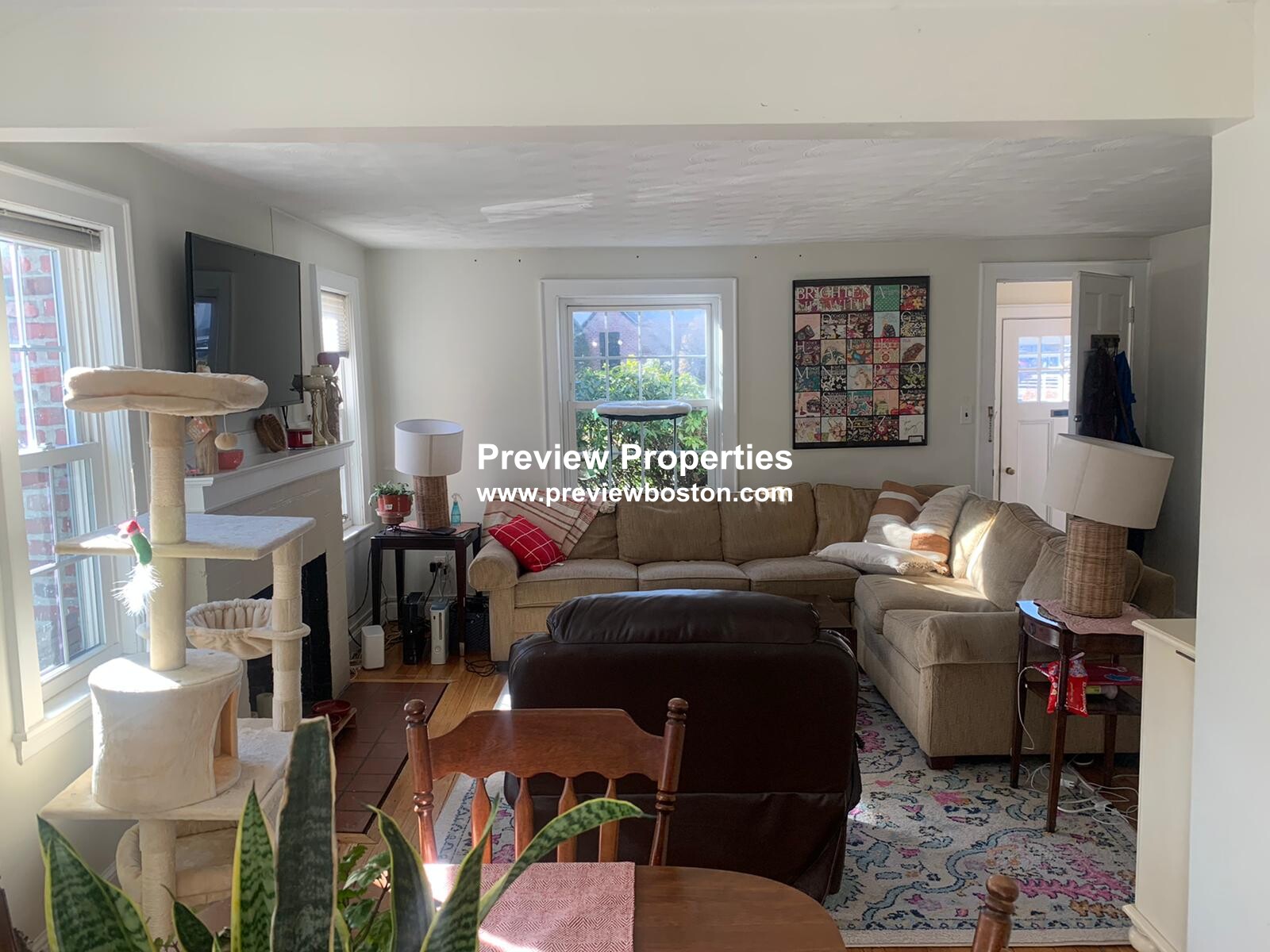 42 Hatfield, West Newton