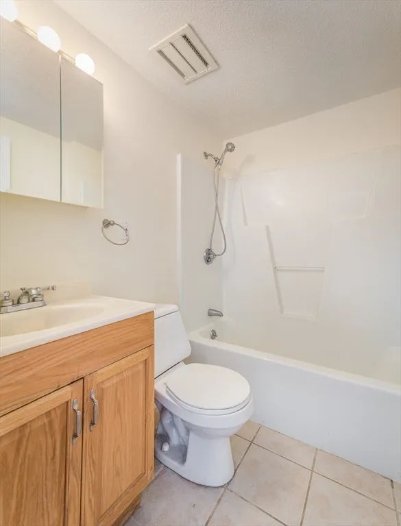 2456 Massachusetts Ave, North Cambridge