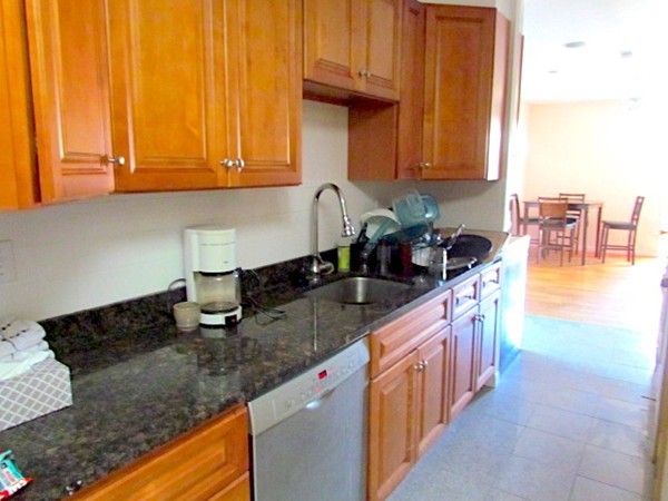 10 Moreland St, Roxbury