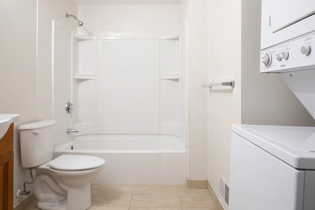 37 Chelsea St, East Boston