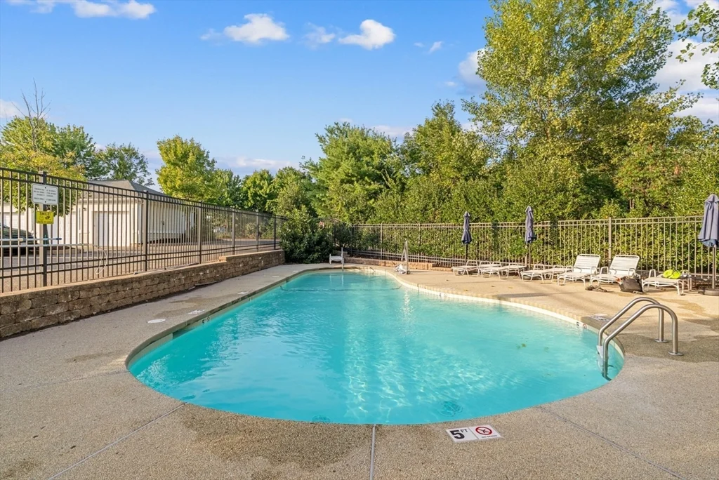 614 Pond St, Braintree