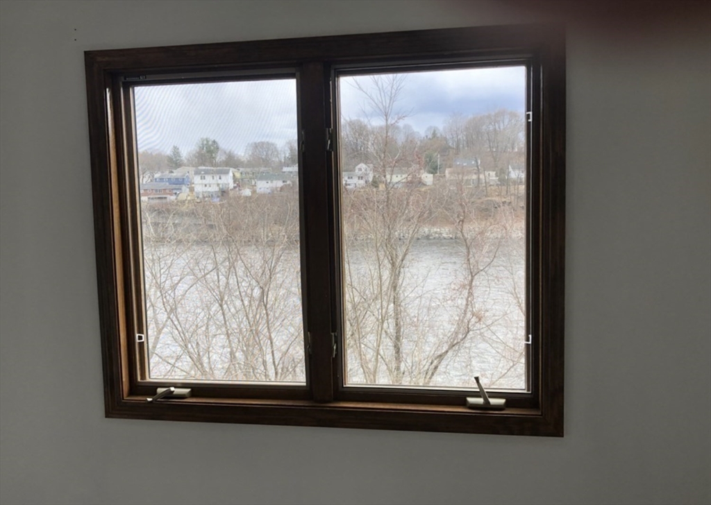 333 1st St Blvd, Lowell