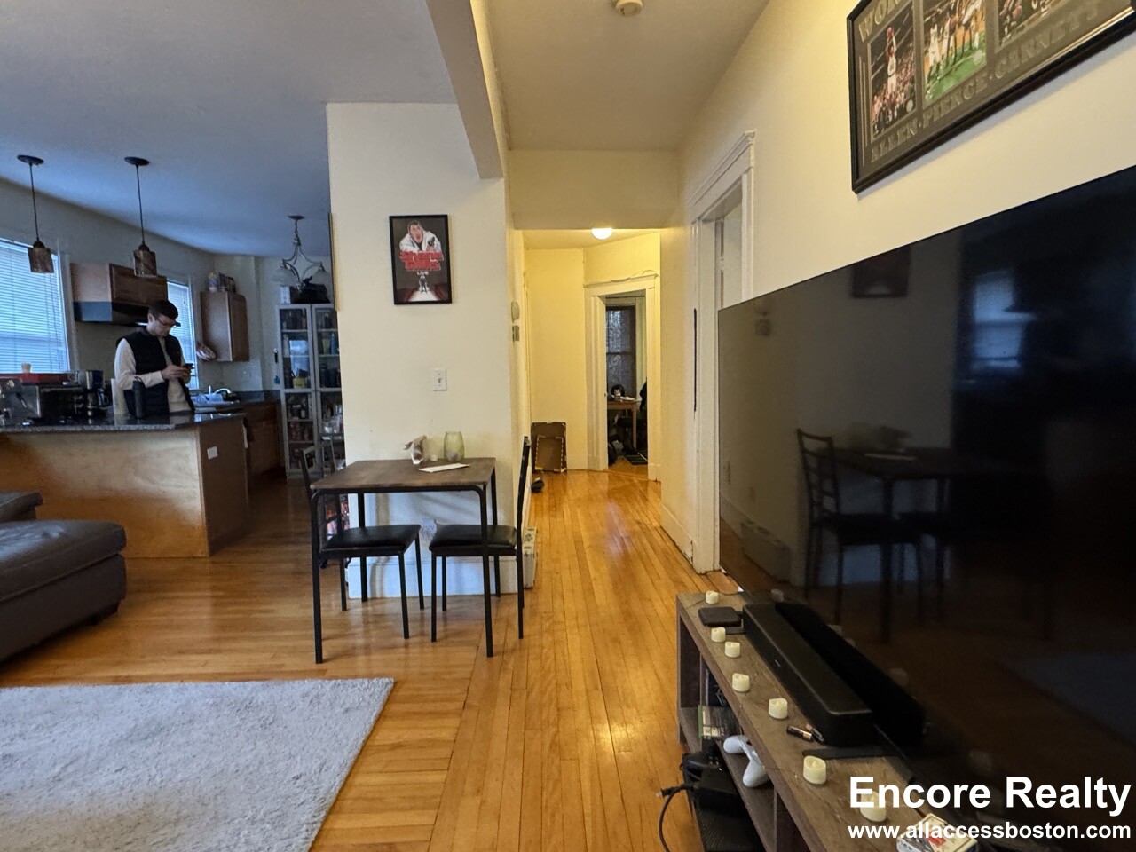 331 Faneuil St, Oak Square