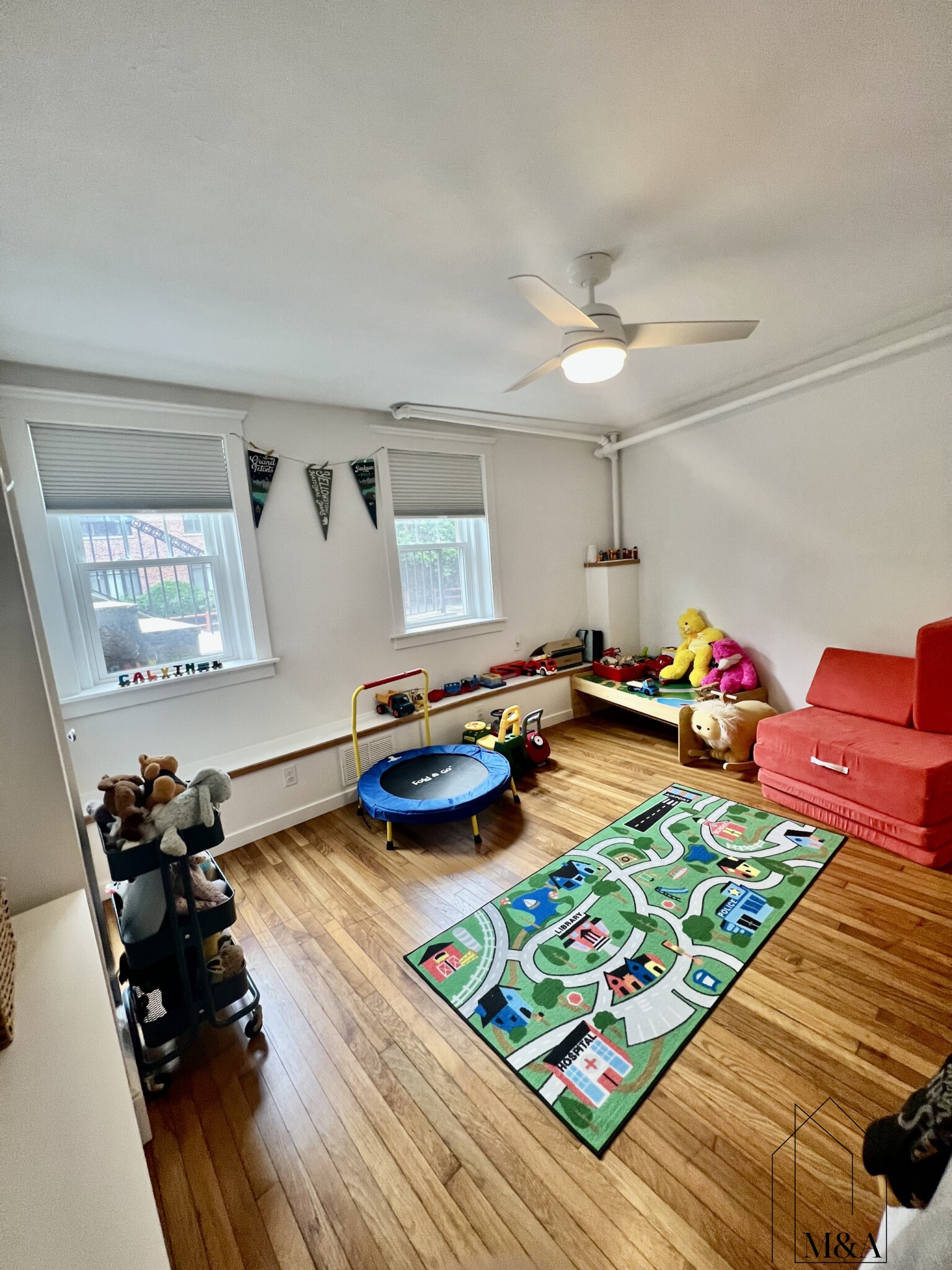 576 Washington St, Brookline