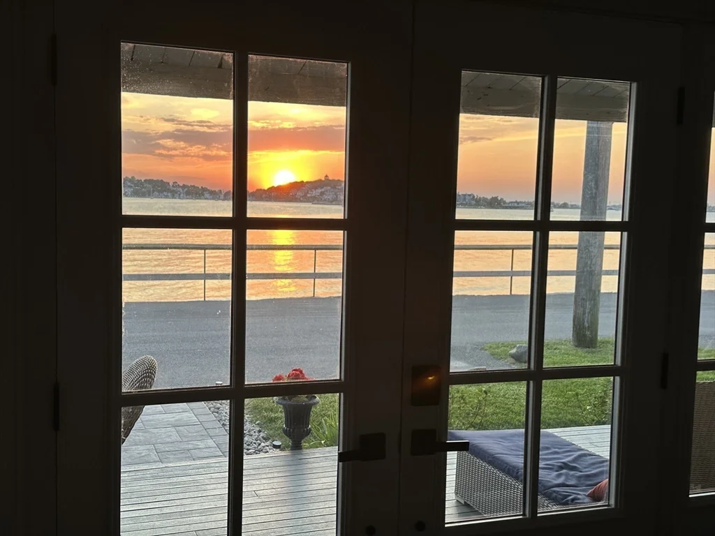 36 Sunset Ave Winter Rental, Hull