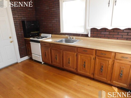 14 Adams St, Watertown