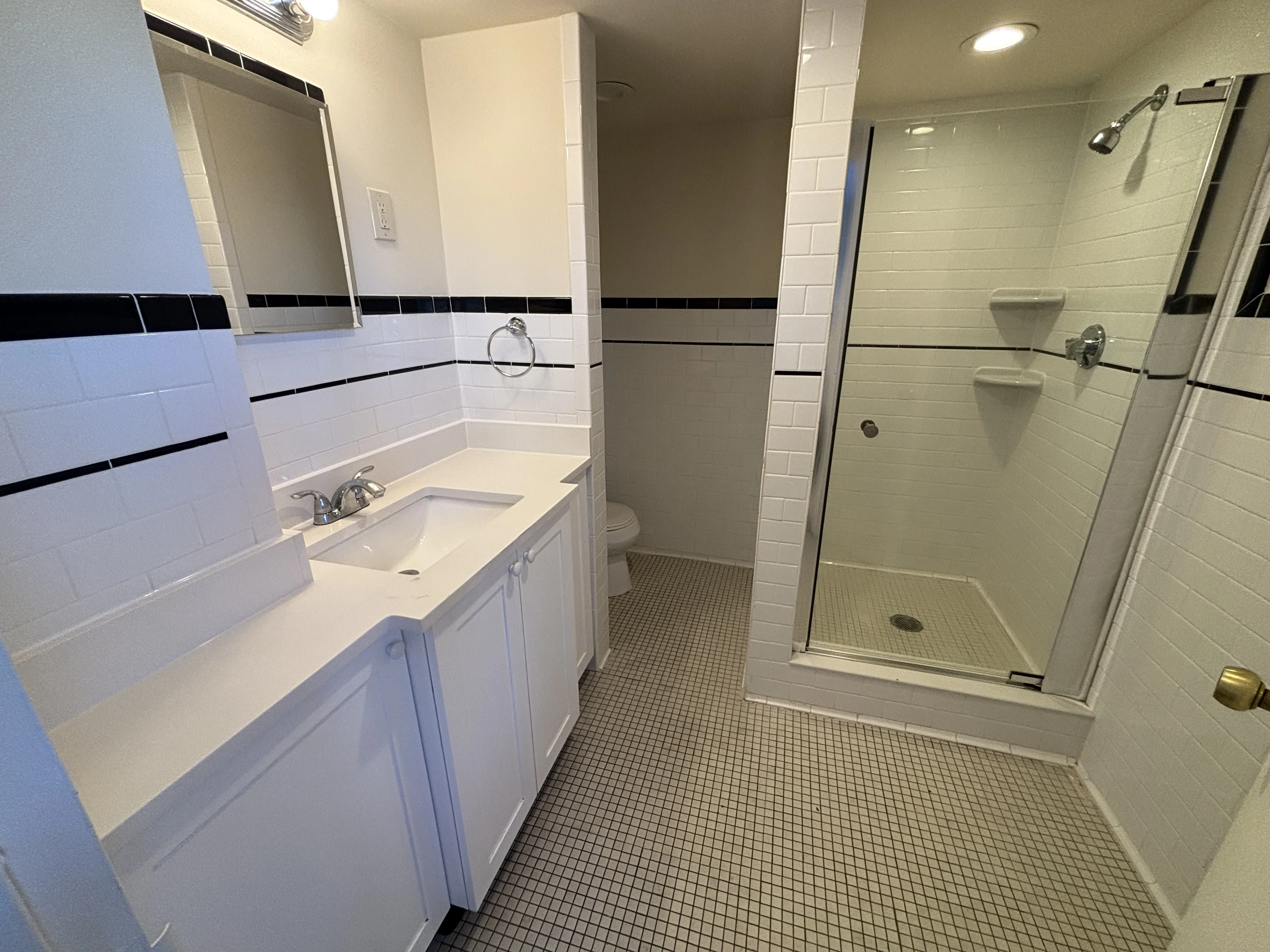 101 Monmouth St, Longwood