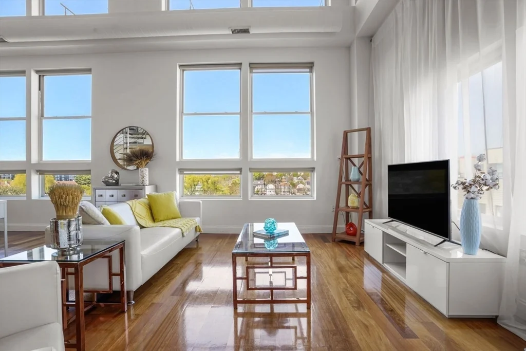 10 Ocean Ave, Revere Beach