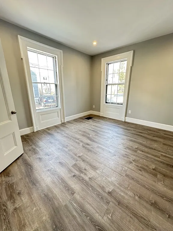 6 Monroe St, Salem