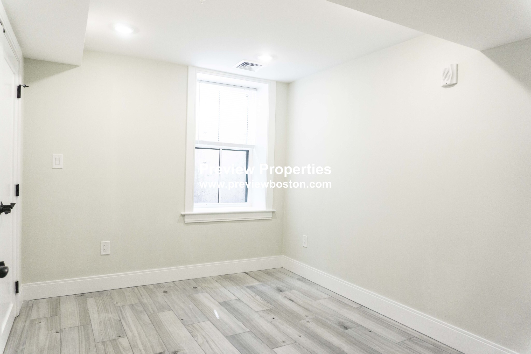 79 Linden St, Allston
