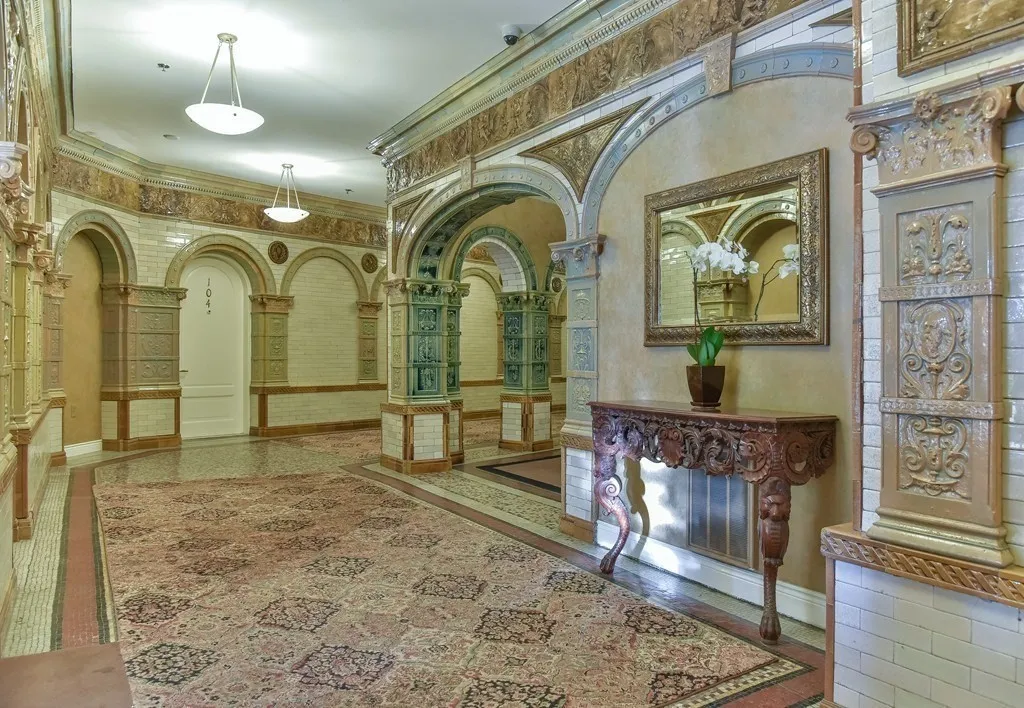 4 Charlesgate E, Back Bay