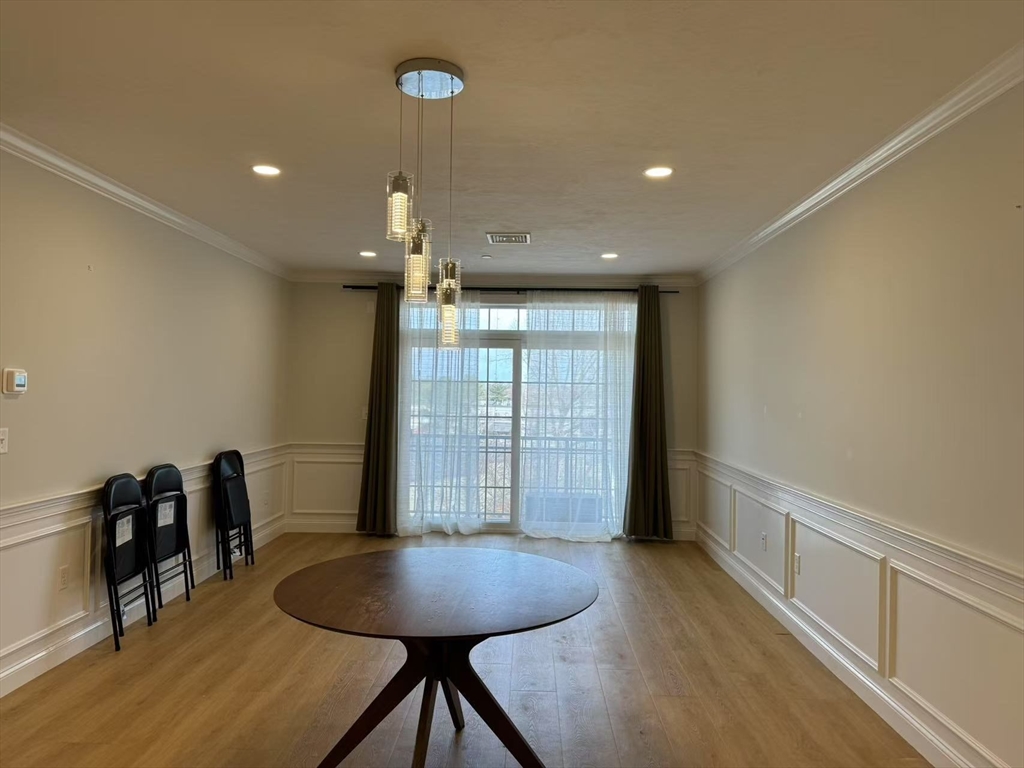 320 Middlesex Ave, Medford