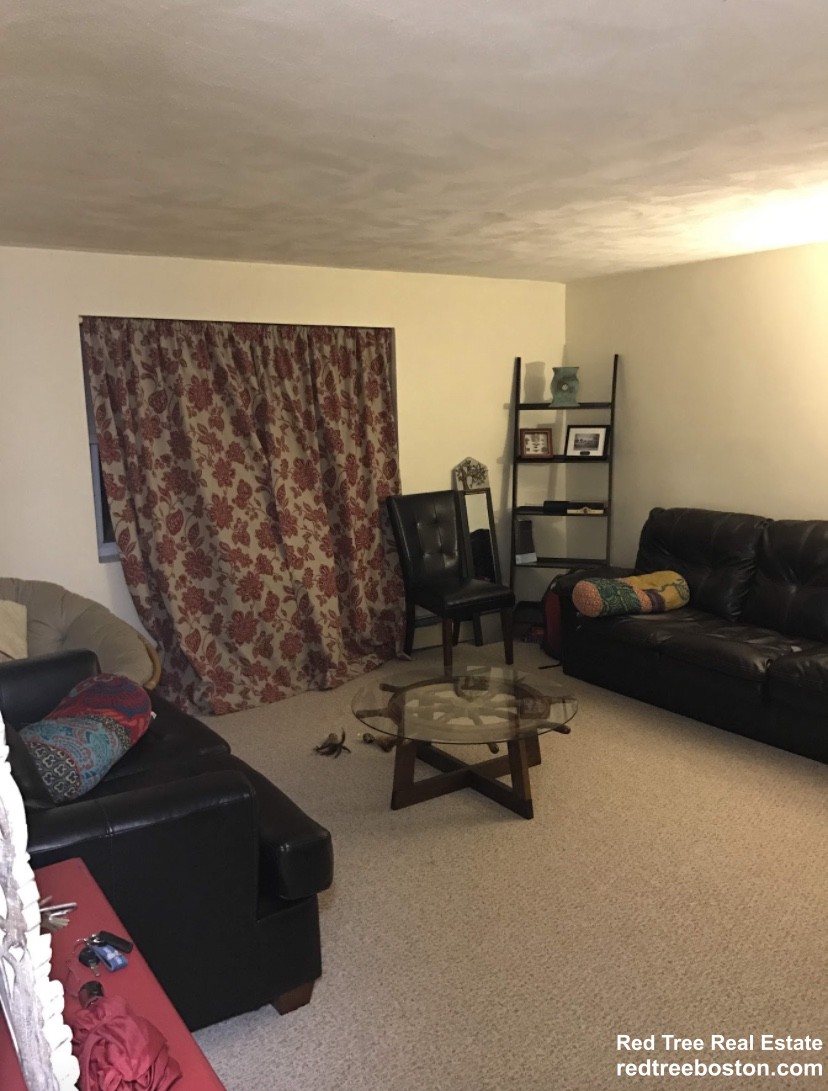 35 Westgate Rd, Chestnut Hill