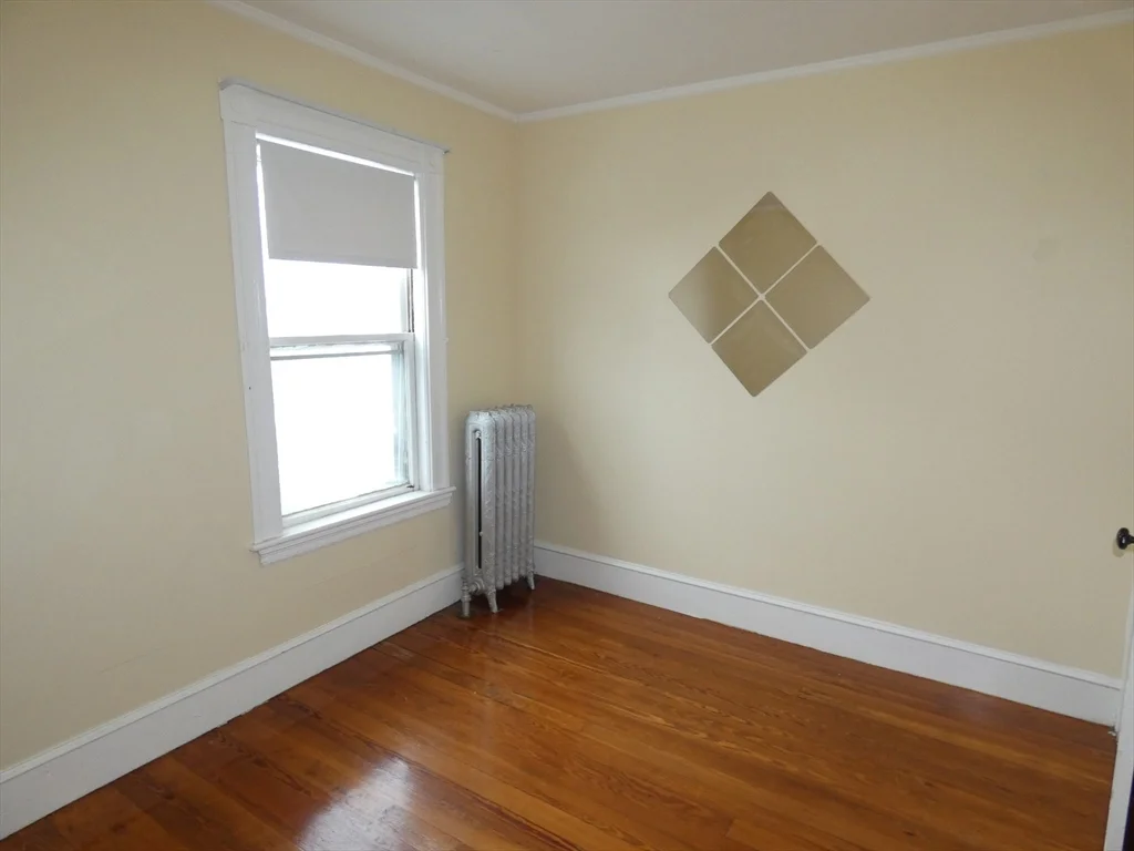 58 Monument St, Medford