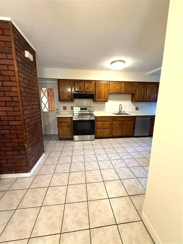 257 Powder House Boulevard, West Somerville