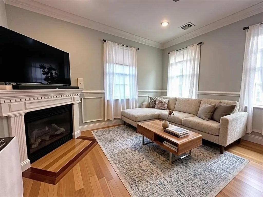 6 Wyman St, Jamaica Plain