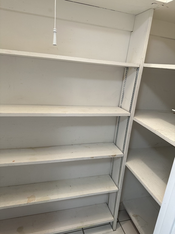 20 Hammond Pond Pkwy, Chestnut Hill