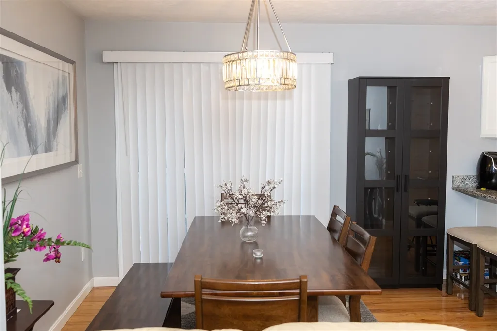 129 Quinapoxet St, Holden