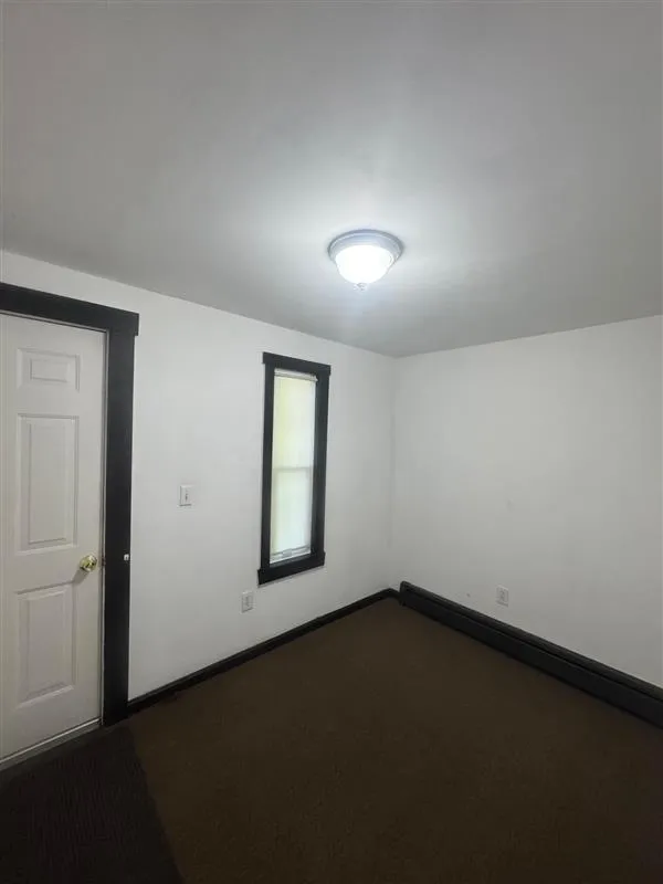 53 Hinckley St, Magoun Square