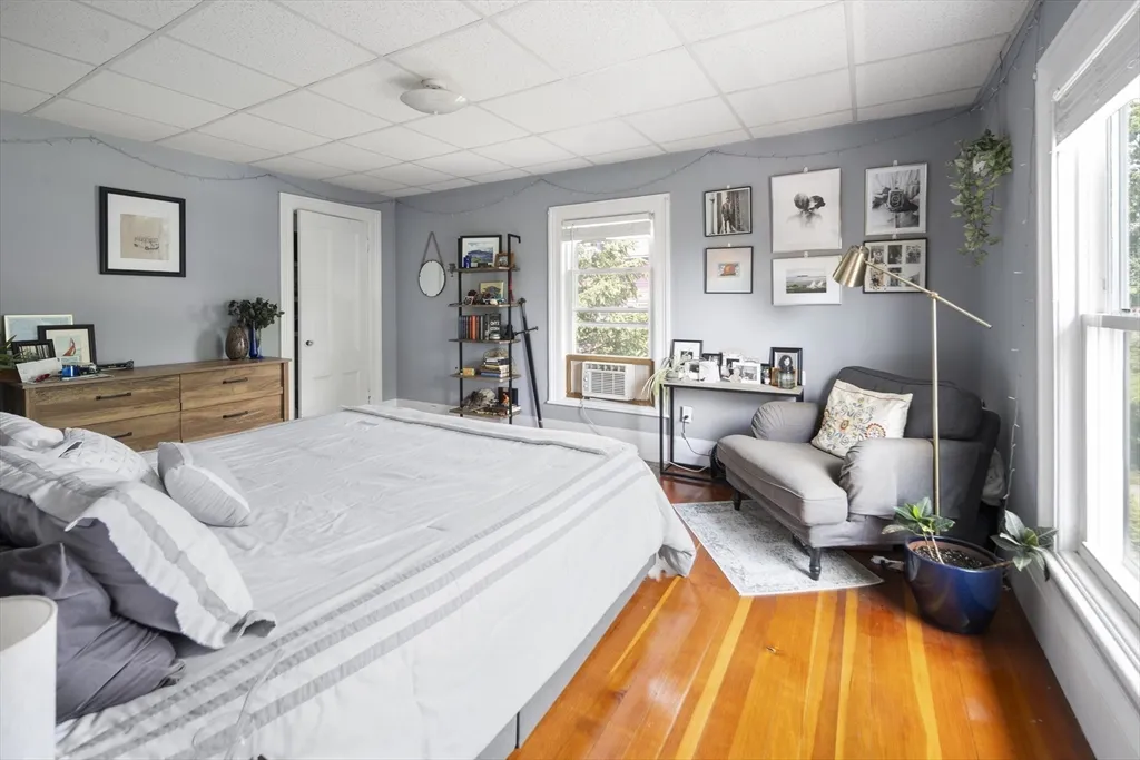 38 Spring, Spring Hill