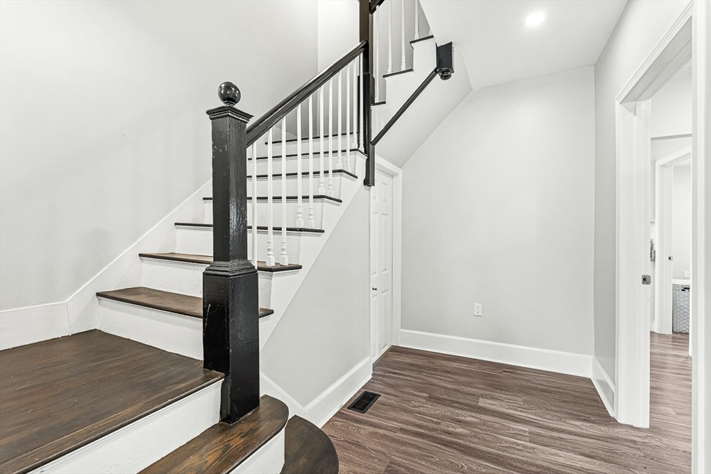 29 Harvard St, Winchester