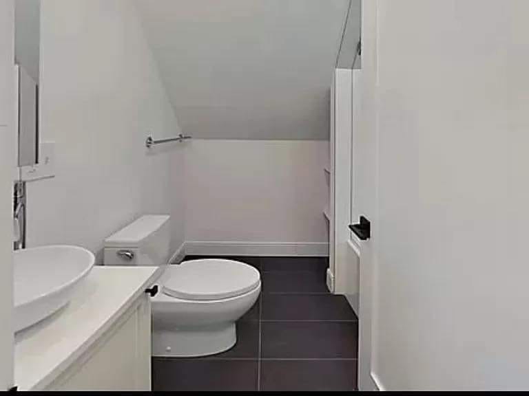 46 Ridgemont St, Allston