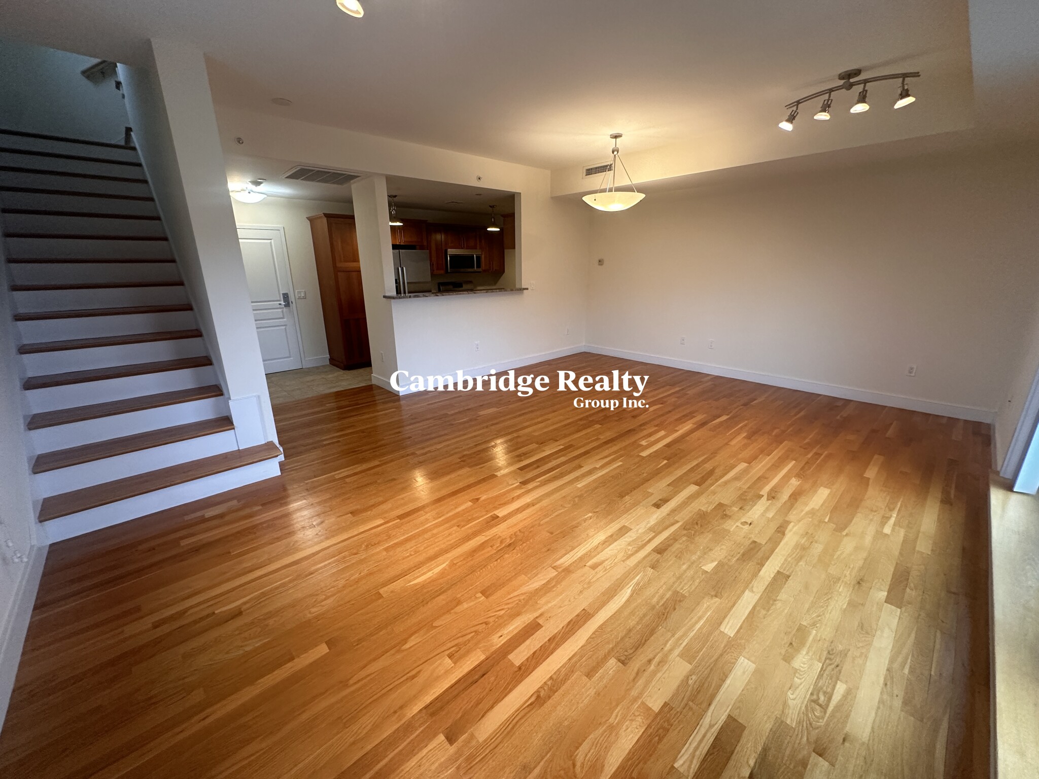 379 Somerville Ave, Prospect Hill