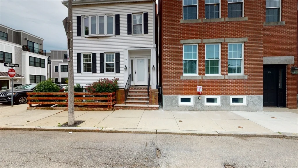 101 Baxter St, South Boston