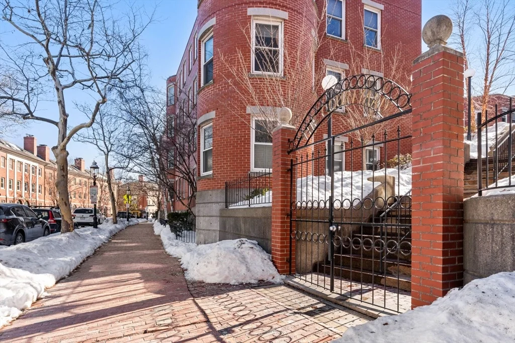 47 Harvard St, Charlestown