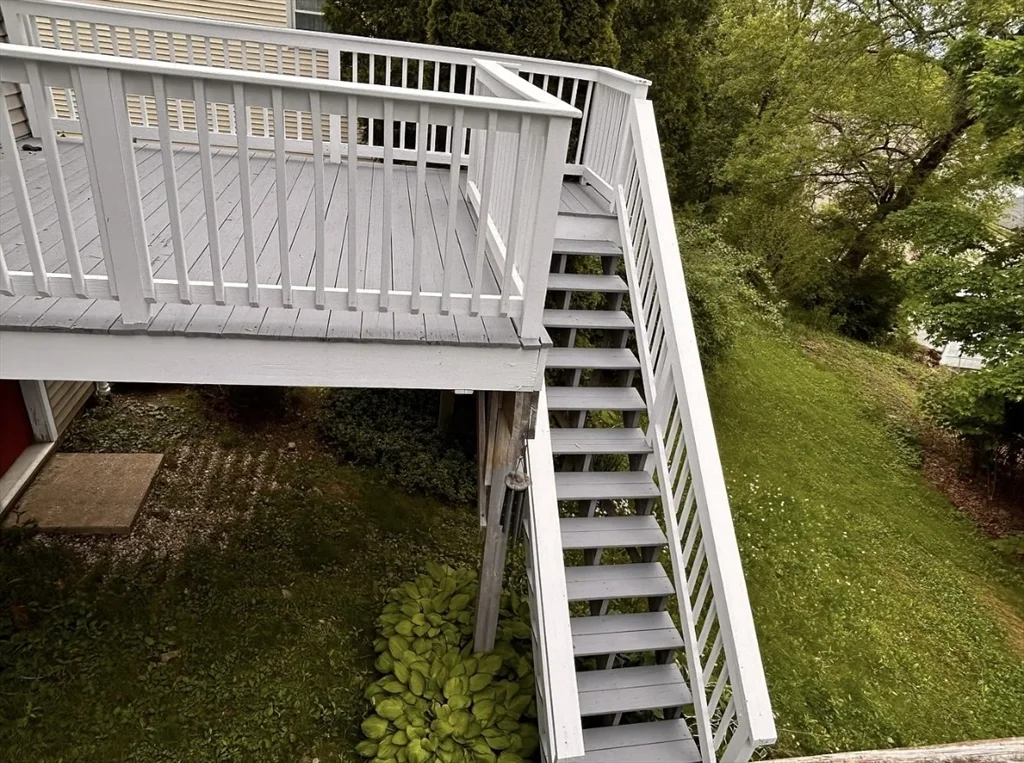 8 Gates Rd, Worcester