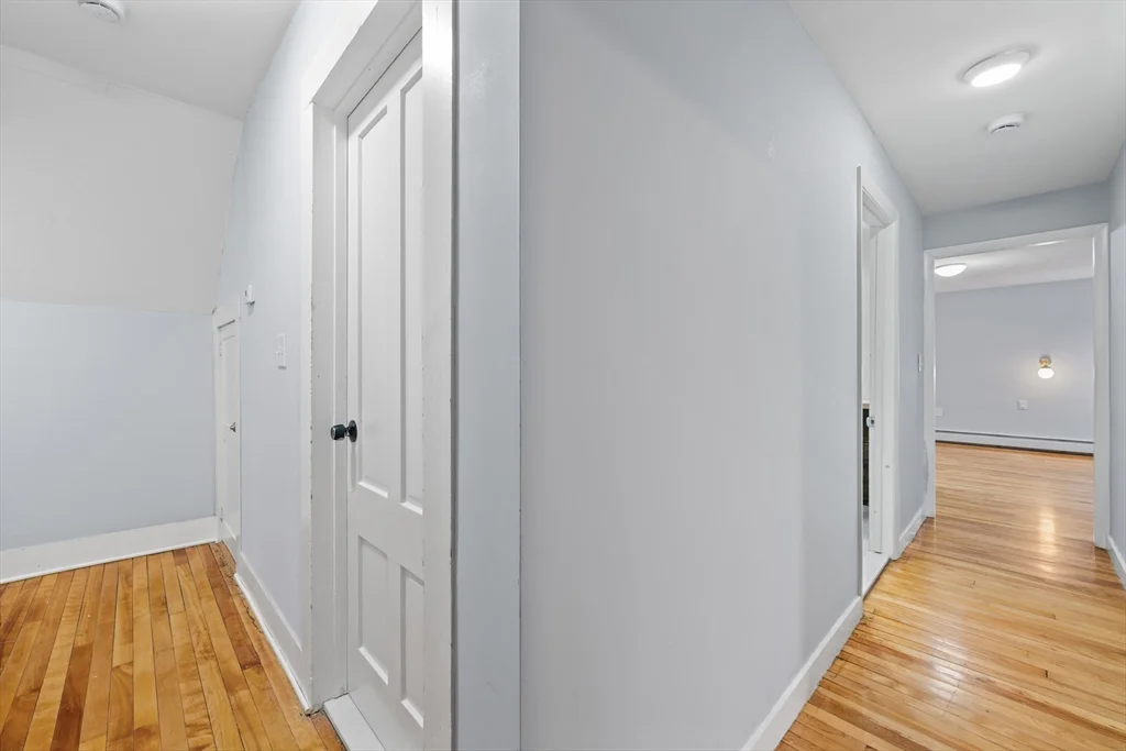 656 Grove St, Worcester