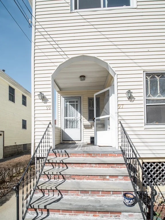 99 Second St, Medford