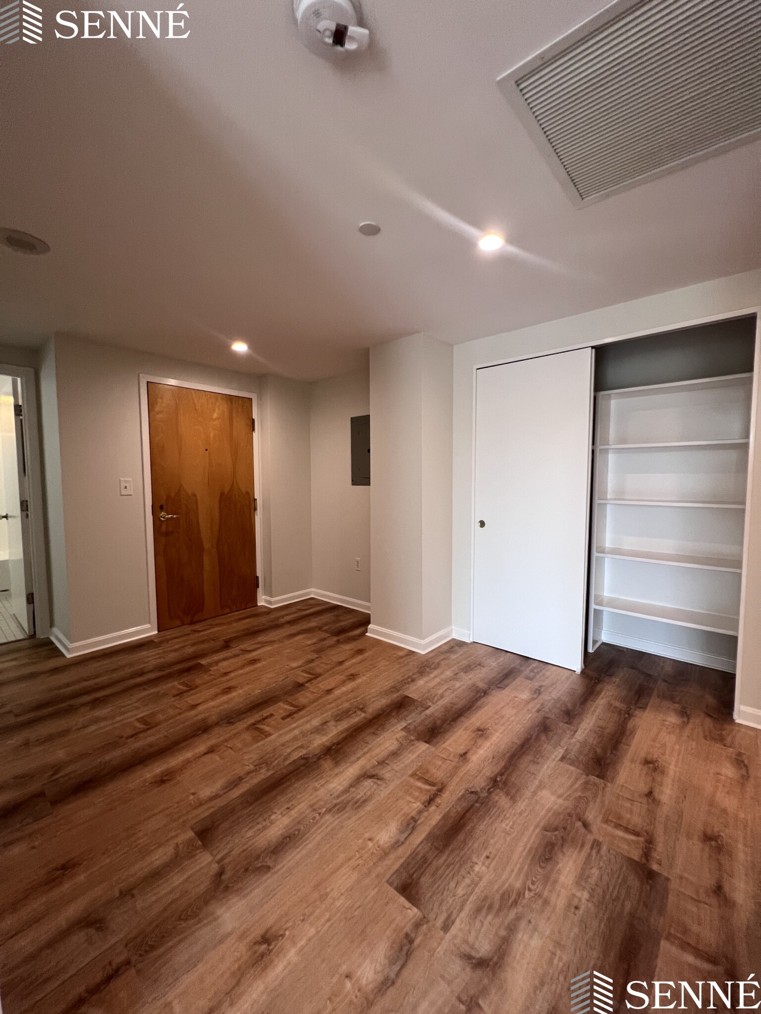 1008 Massachusetts Ave, Riverside