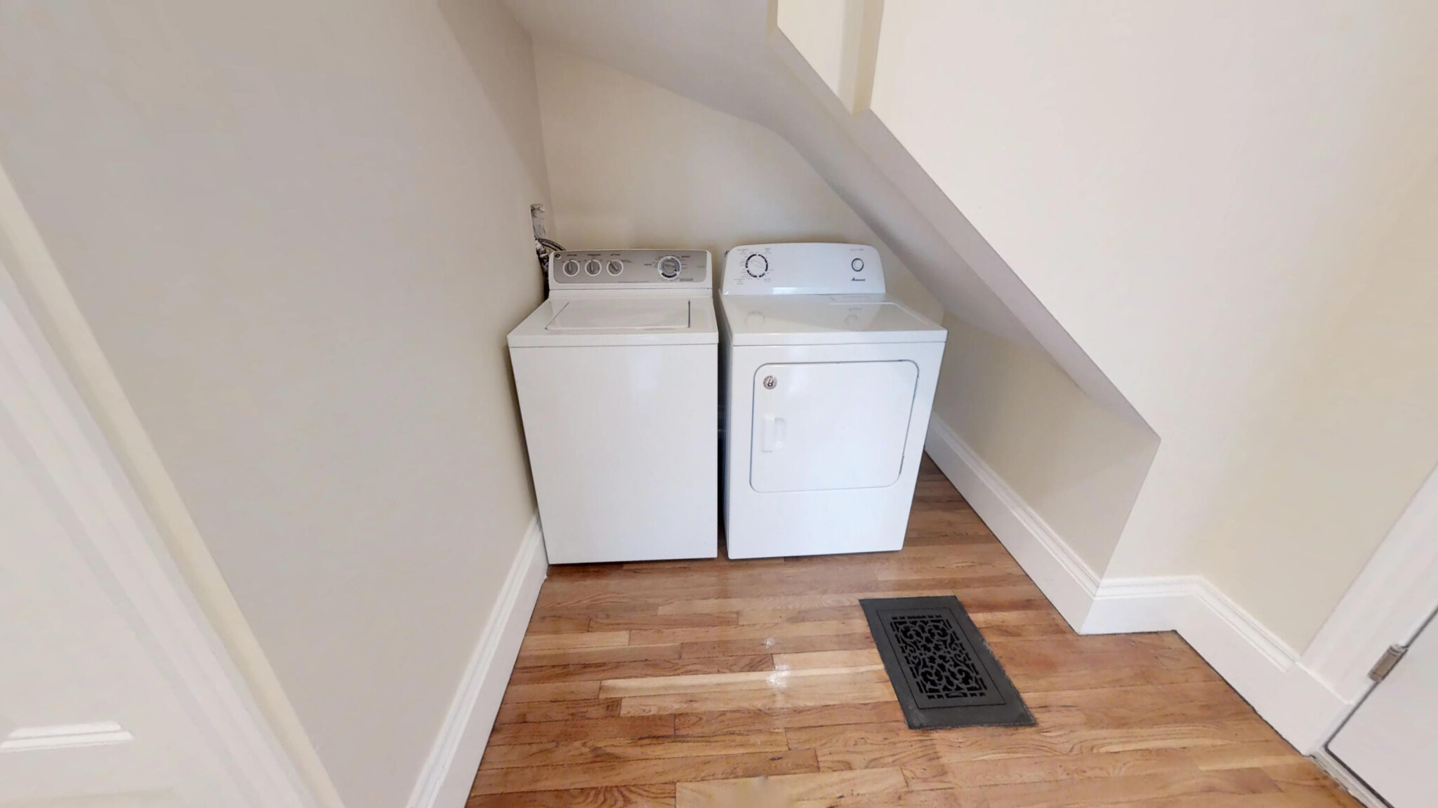 89 Morrison Ave, Powder House Square