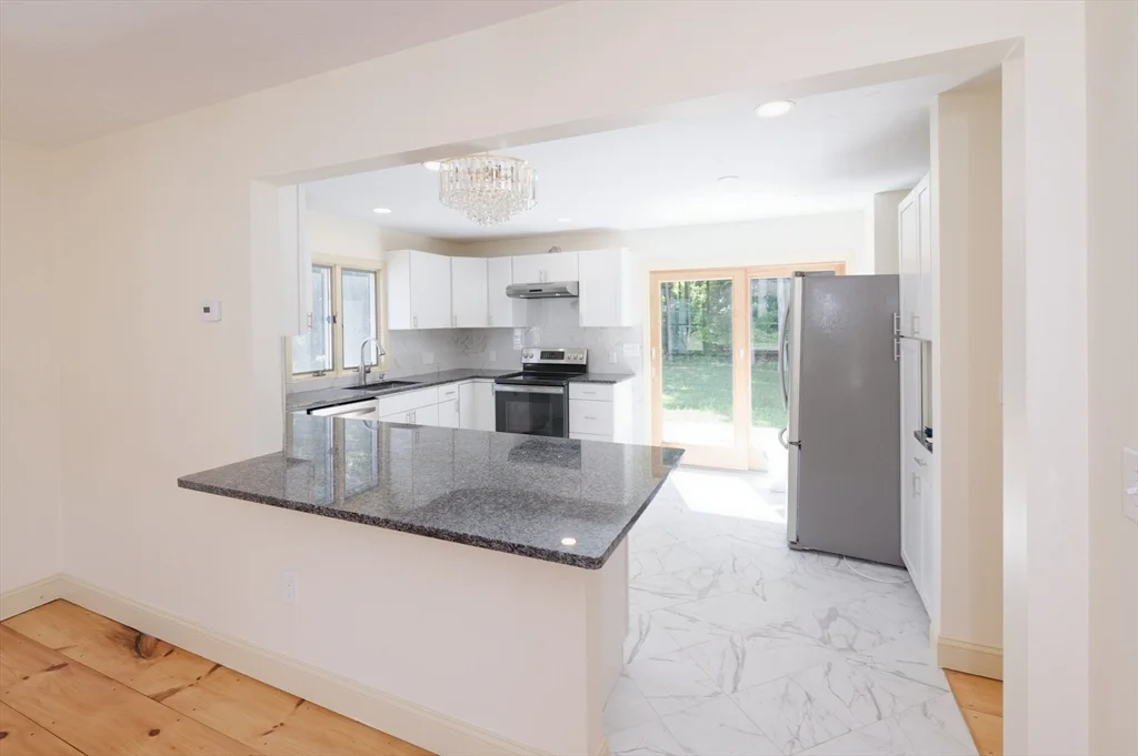 48 Westbrook Rd, Northborough