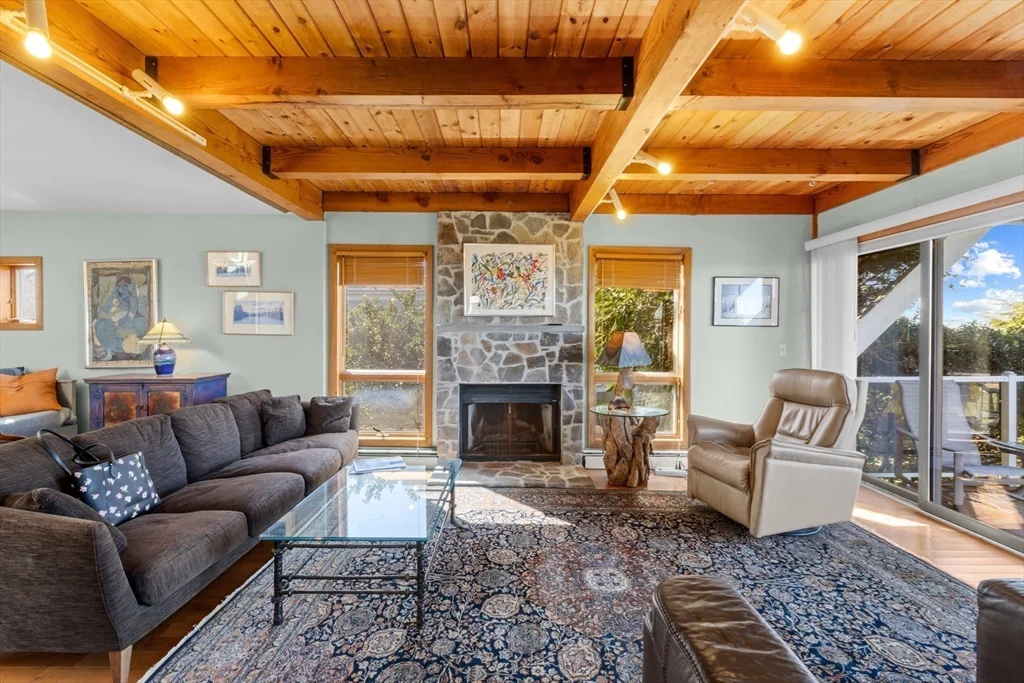 2 Windward Way, Sconticut Neck