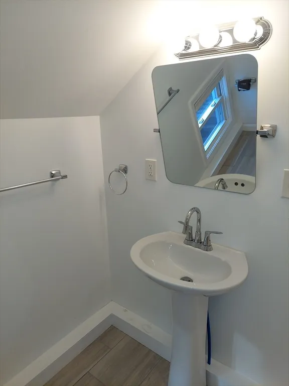 8 Phillips St, Attleboro