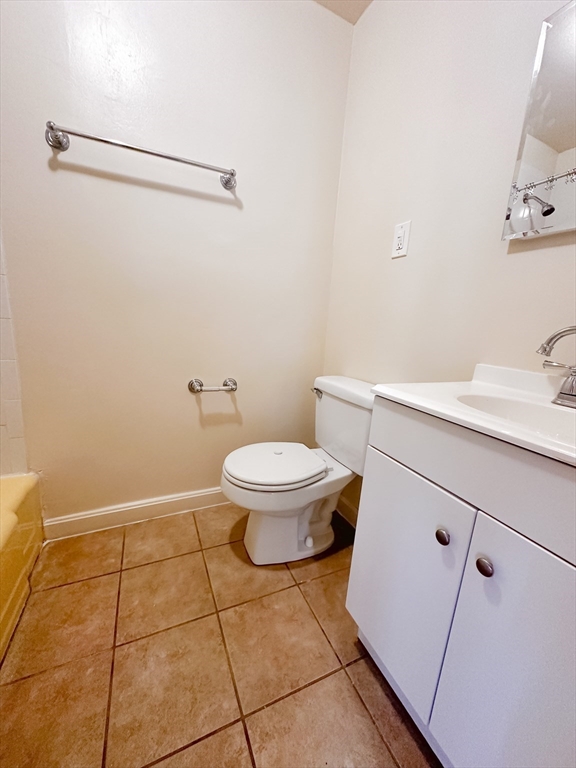 1238 Commonwealth Ave, Brighton