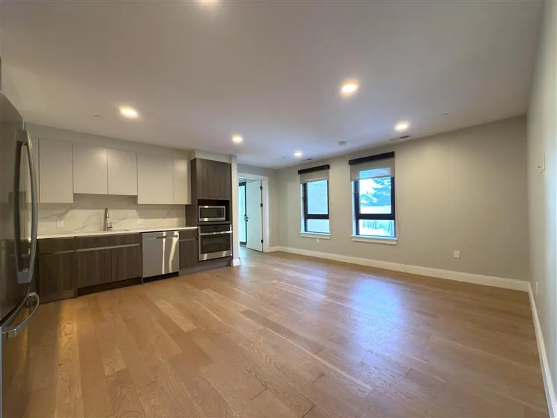 9 Central St, Spring Hill