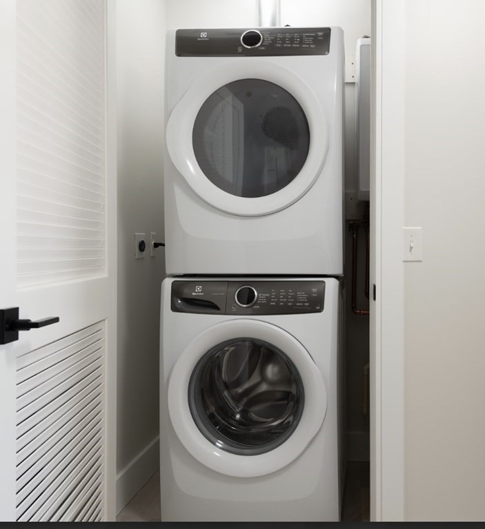 425 Border St, East Boston